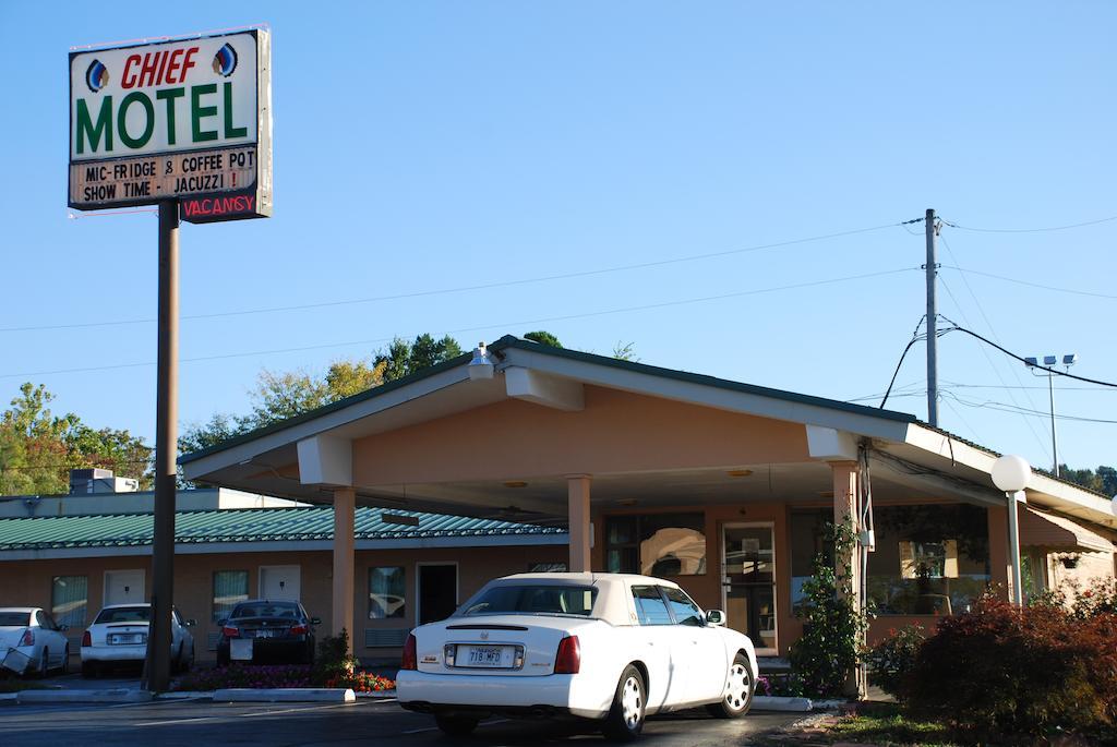 Chief Motel Fayetteville Kültér fotó