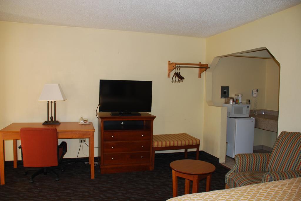 Chief Motel Fayetteville Kültér fotó